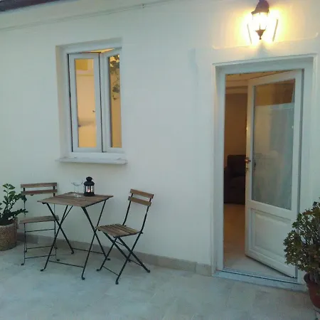 Bed And Bike Guest house *
